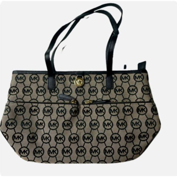 Michael Kors Kempton Purse  - Picture 1 of 7